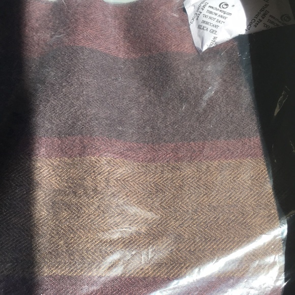 Coach 76059 Mens Varsity Sport Scarf Burgundy/ Walnut - Picture 2 of 5